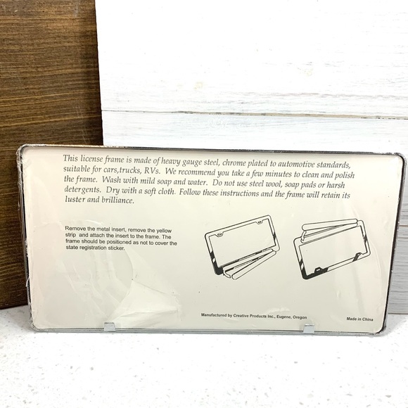 KOMAN Race for the cure Breast Cancer Awareness License Plate Holder - Picture 4 of 6